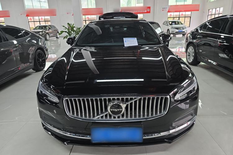 Used Volvo S90 2024 B5 Zhiyi Luxury Edition
