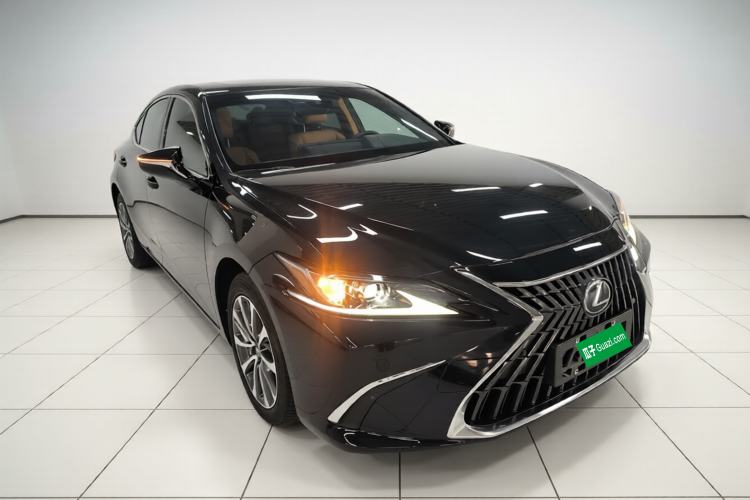 Used Lexus ES 2022 300h Excellence Edition