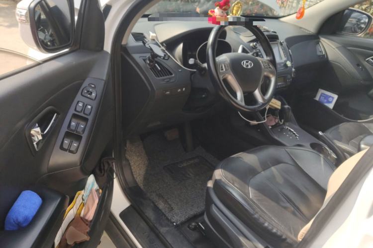 Used Hyundai ix35 2015 2.0L Automatic 2WD Smart Type China IV