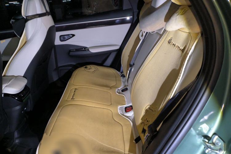 Used Geely Galaxy L7 2024 1.5T 115 km Asian Games Phantom Dragon Edition Left Rear Seat