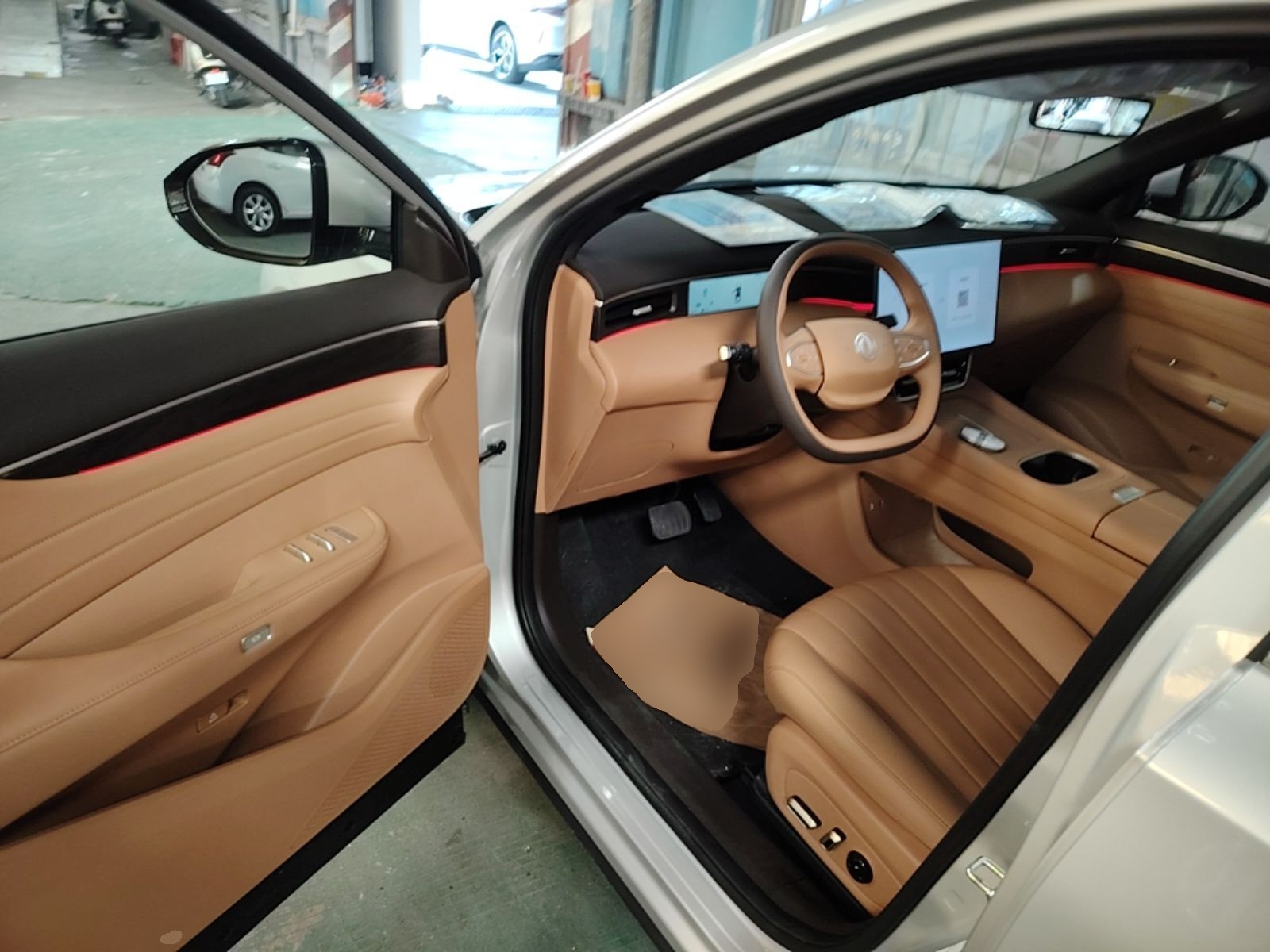 Dongfeng Aeolus L8 2025 Model 185KM Dream Edition — снимка 18