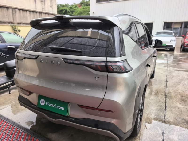 Used AION Y 2022 70 Tech Edition Lithium Iron Phosphate — 6