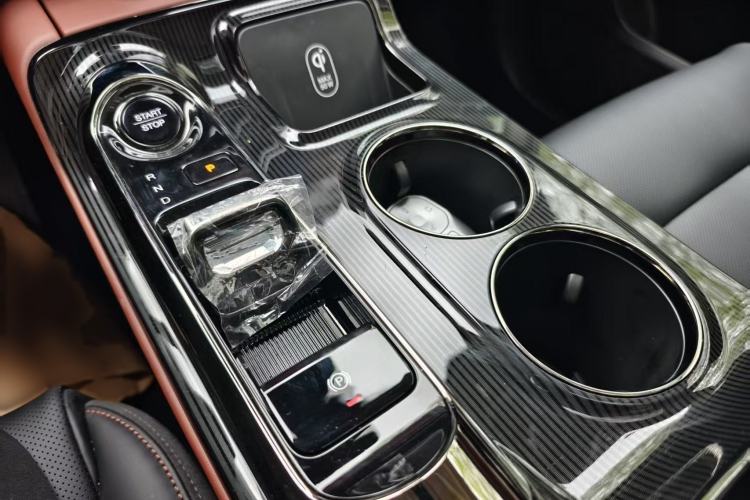 Used GAC Trumpchi E8 New Energy 2024 150km Dragon Roar Starry Night+ Interior 8