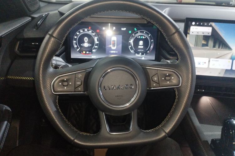 Used Lynk & Co 03 2023 2.0TD DCT JingPro Steering Wheel