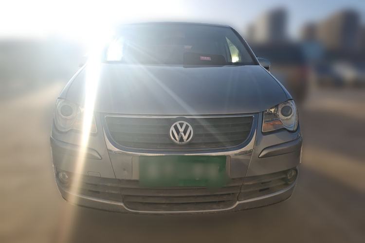 Used Volkswagen Touran 2008 2.0L Smart Edition 5-seat Manual Front