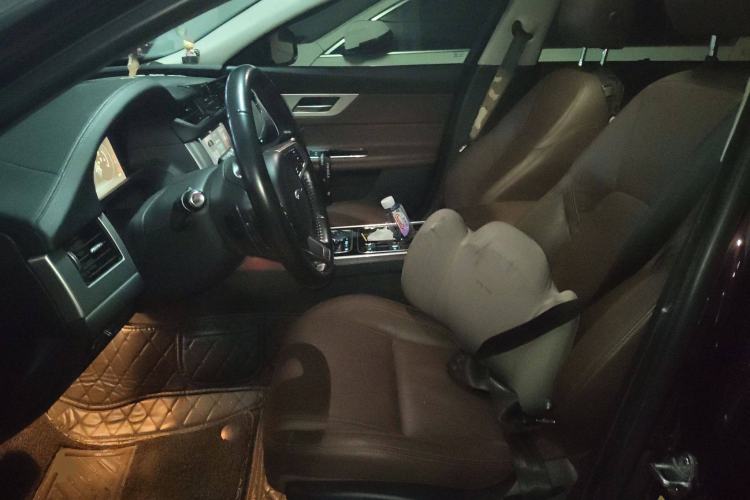 Used Jaguar XFL 2018 XFL 2.0T 250 PS Luxury Edition Left Front Seat