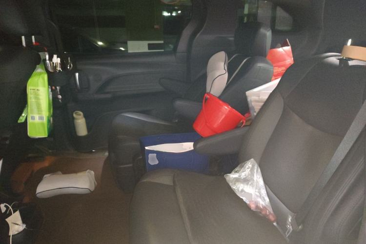 Used Toyota Granvia 2022 2.5L Hybrid Prestige Edition Left Rear Seat