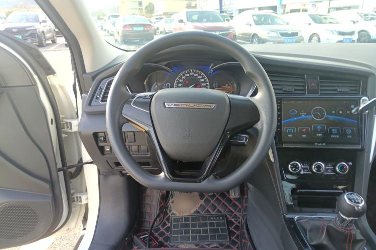 Used Venucia D60 2019 100 000 Glory 1.6L Entry Manual ChenShang Edition China VI
