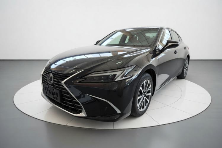 Used Lexus ES 2025 300h Deluxe Edition