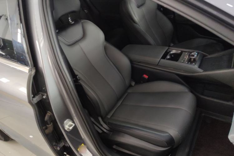 Used BYD Qin L 2025 DM-i Smart Drive 80KM Leading Model Right Front Seat