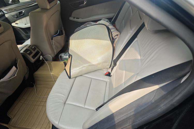 Used Mercedes-Benz E-Class 2010 E 300 L Fashion Model