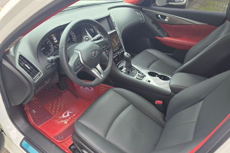 Used Infiniti Q50L 2018 2.0T Enjoyment Version China V Standard Interior 4