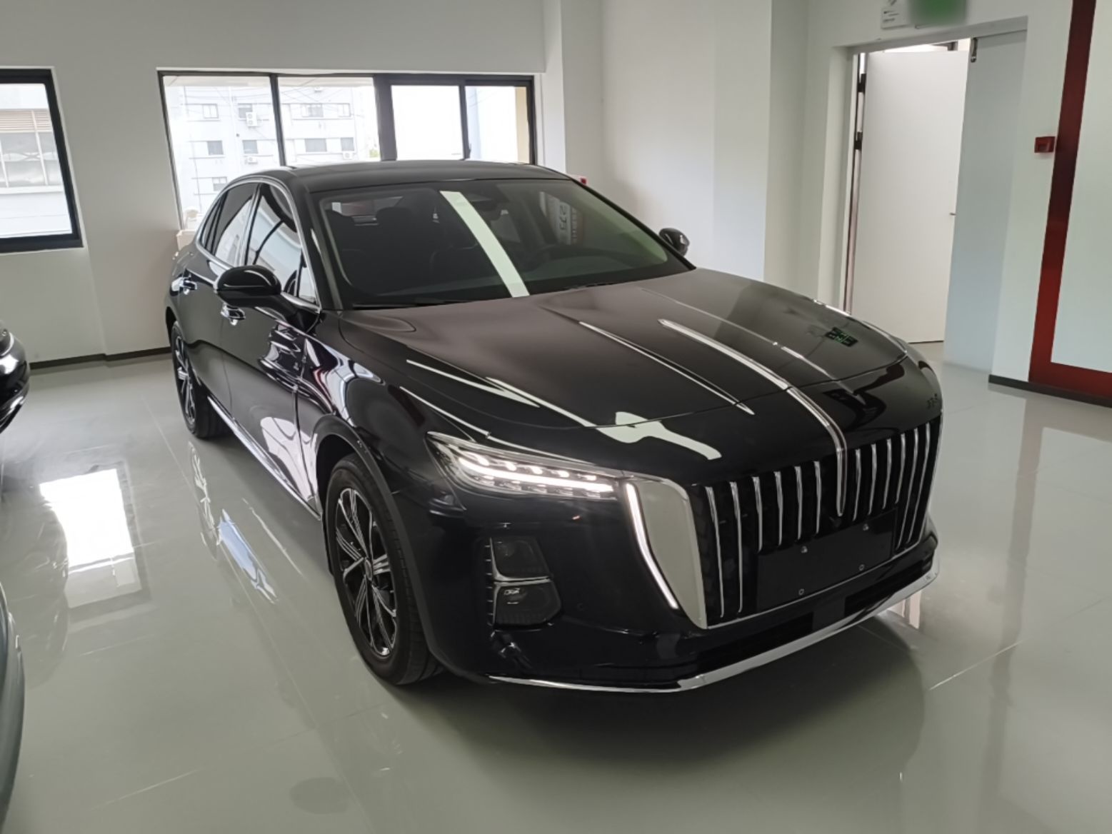 Hongqi H5 PHEV 2025 170 Super Hybrid Version — снимка 3