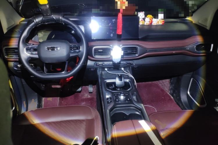 Used Geely Auto Haoyue 2022 1.8TD Automatic Prestige 7-Seater Center Console