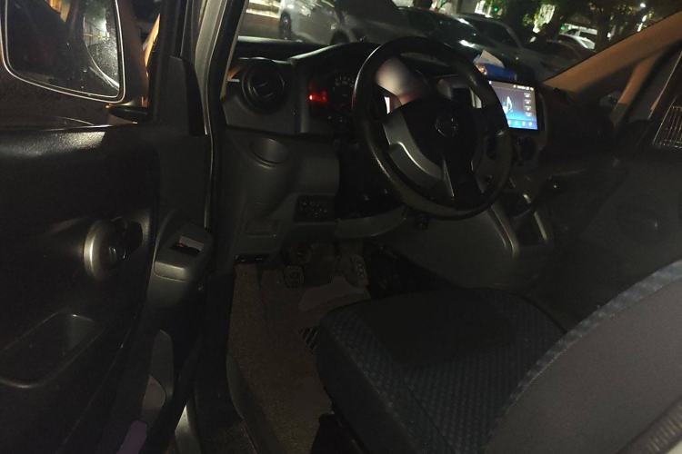 Used Nissan NV200 2011 1.6L 232 Seats Zunya Trim