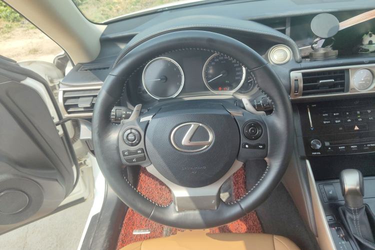 Used Lexus IS 2013 250 FENGSHANG Edition
