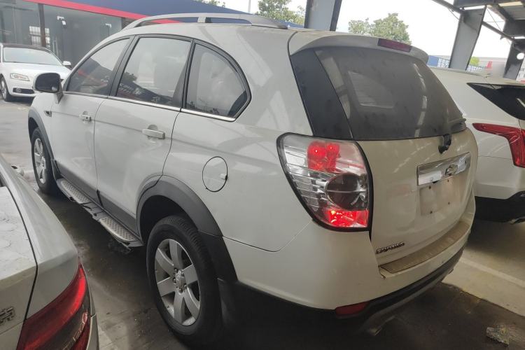 Used Chevrolet Captiva 2014 2.4L Two-Wheel Drive Urban Version 7 Seats Rear Left 45 Deg