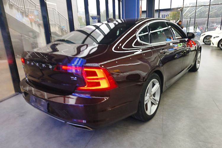 Used Volvo S90 2018 T4 Zhiyuan Edition