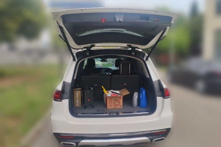 Used Mercedes-Benz GLS  Trunk