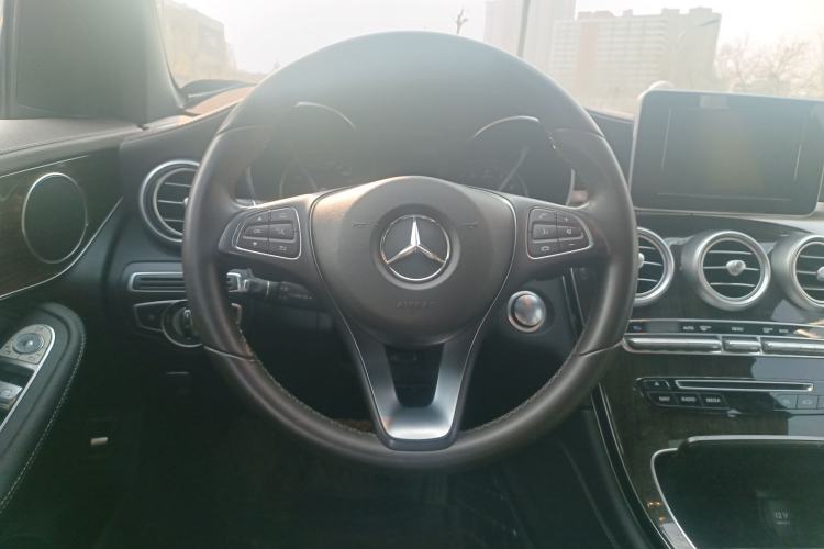 Used Mercedes-Benz GLC 2019 GLC 260 L 4MATIC Dynamic Model Steering Wheel
