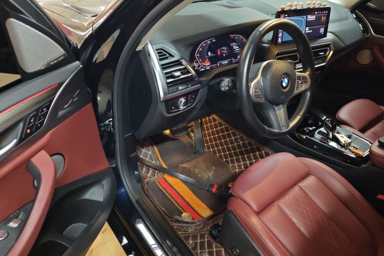 Used BMW X3 2022 Second Facelift xDrive30i Leading Edition M Night Sky Package Driver Seat