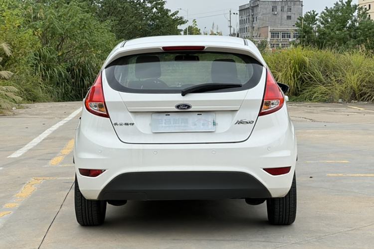 Used Ford Fiesta 2013 Hatchback 1.5L Automatic Fashion Edition
