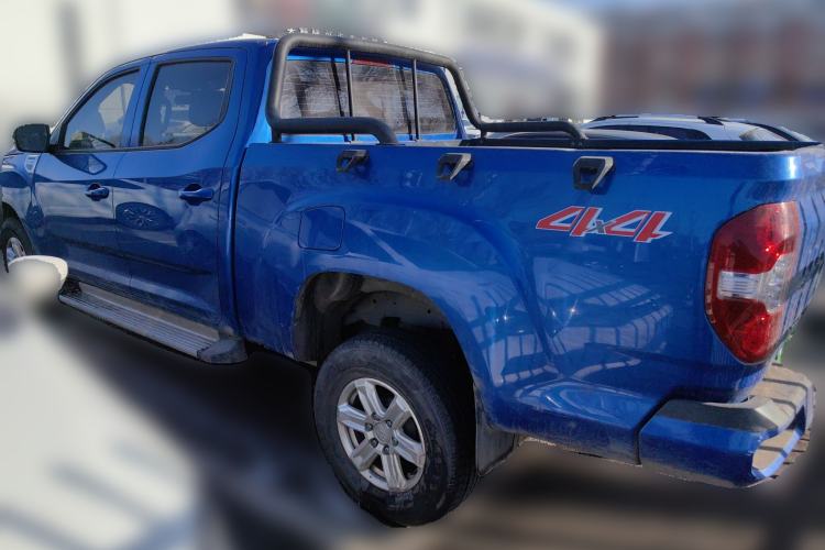 Used SAIC MAXUS T60 2022 5th Anniversary Edition 2.0T Diesel Manual Transmission 4x4 High Ground Clearance Comfort Version Flat Cargo Bed