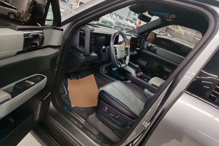 Used Formula Leopard Leopard 5 2023 Navigator Edition