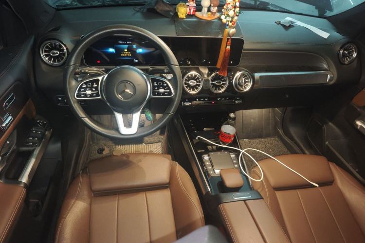 Used Mercedes-Benz GLB 2020 Facelift GLB 200 Fashion Edition Center Console