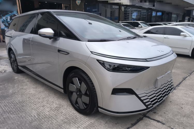 Used XPeng X9 2024 702 Ultra-Long Range Pro
