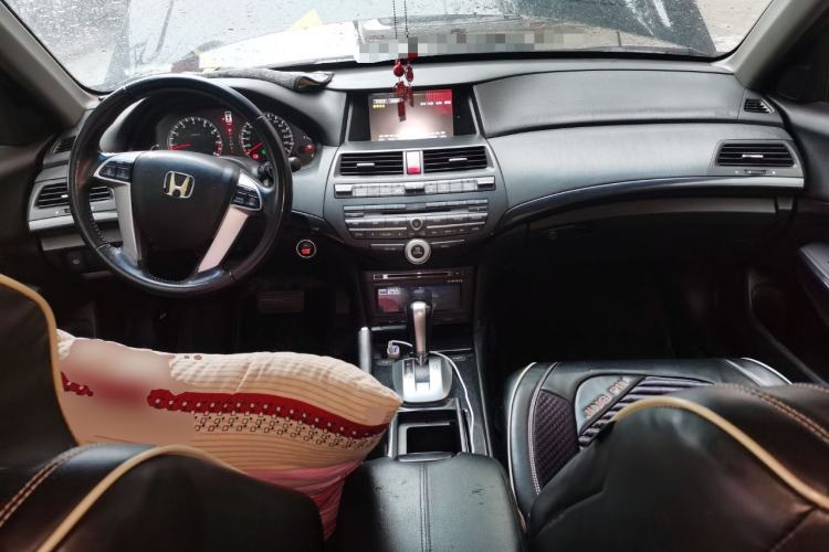 Used Honda Accord 2013 2.0L SE Center Console