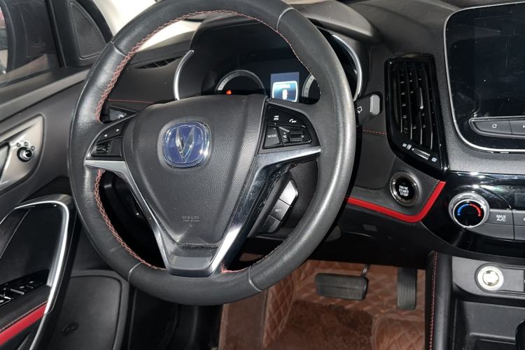 Used CHANGAN CS55 2018 1.5T Automatic Colorful Edition China V Standard Steering Wheel