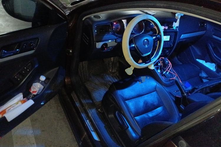 Used Volkswagen Sagitar 2015 1.6L Automatic Comfort Model
