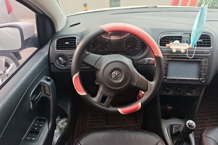 Used Volkswagen Polo 2013 1.4L Manual Comfort Edition Steering Wheel