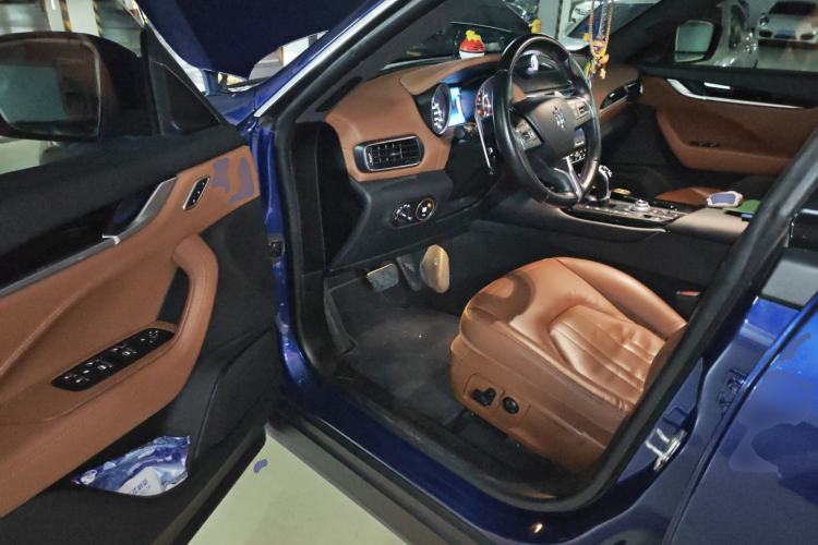 Used Maserati Levante 2016 3.0T Standard Edition Driver Seat