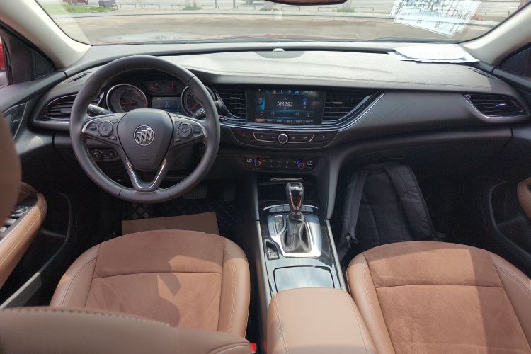 Used Buick Regal 2017 20T Elite Edition Center Console