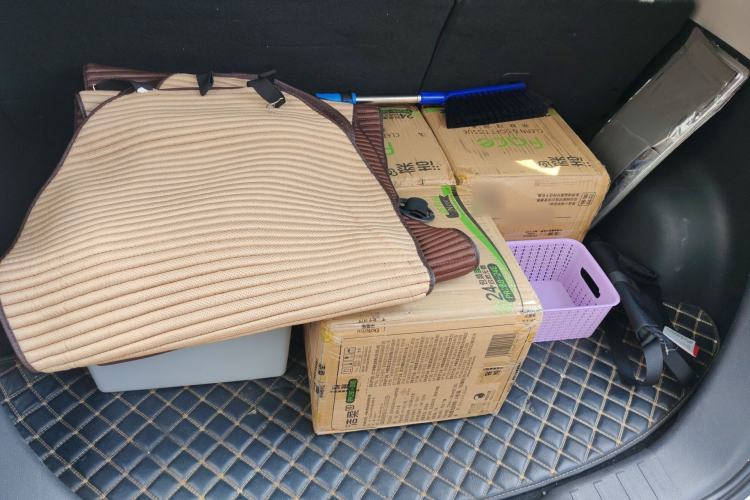 Used Haval H2 2018 Chuanxiang Edition Blue Badge 1.5T Dual-Clutch Two-Wheel Drive Fashionable Model
