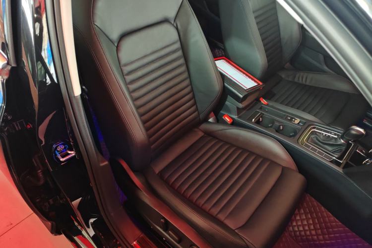 Used Volkswagen Magotan 2019 330TSI DSG Luxury Version China VI Standard