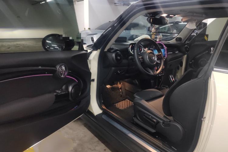 Used MINI 2023 1.5T COOPER Artist Driver Seat