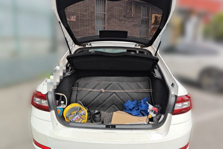 Used Skoda Octavia 2018 1.6L Manual Standard Edition Trunk