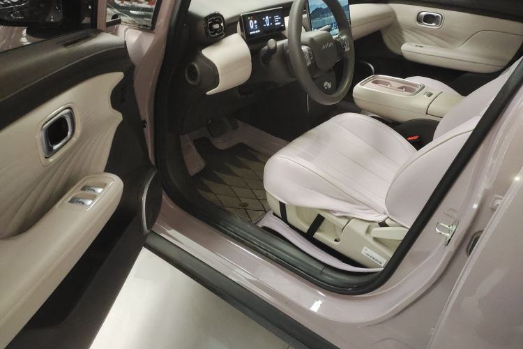 Used AION UT 2025 330 Starlight Edition
