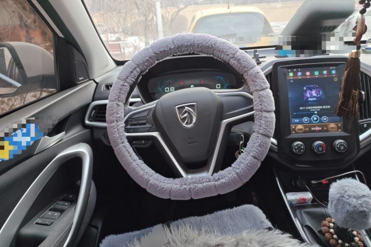 Used Baojun 530 2020 1.5T Manual Comfort Version 5 Seats Steering Wheel