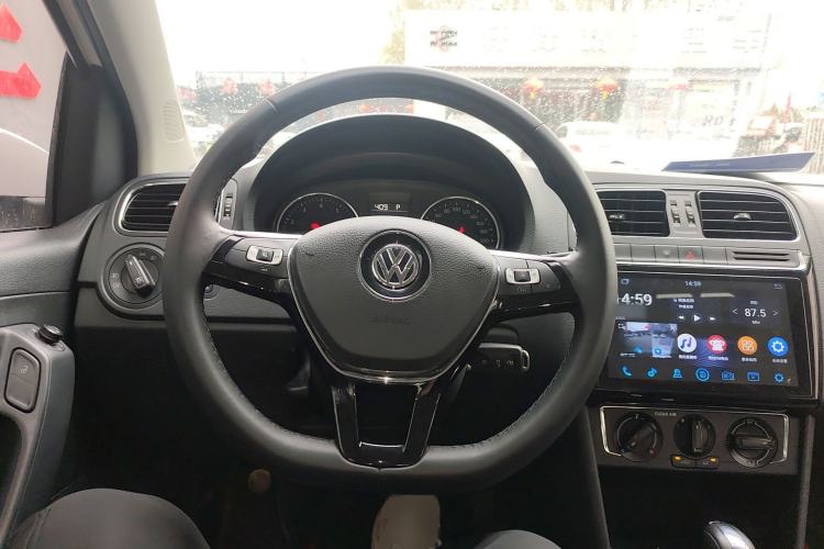 Used Volkswagen Polo 2016 1.6L Automatic Comfort Model