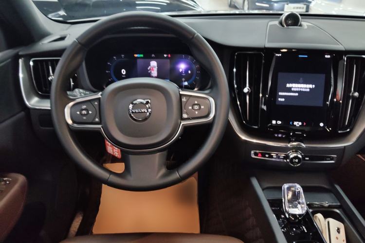 Used Volvo XC60 2024 B5 4x4 Smart Luxury Edition