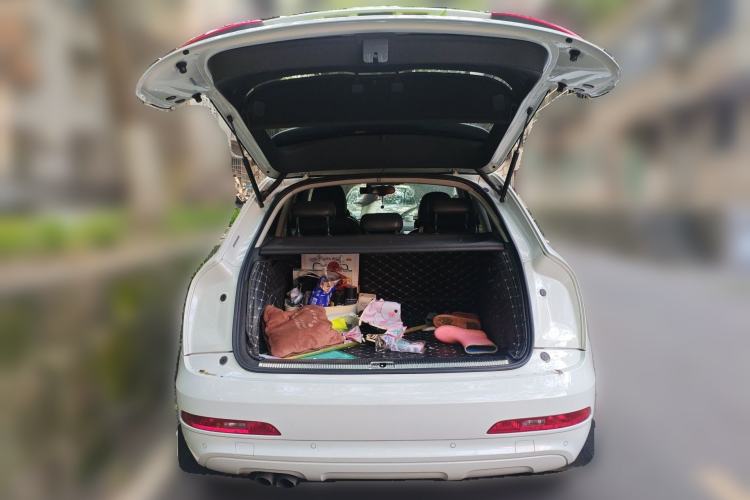 Used Audi Q3 2015 30 TFSI Comfort Model Trunk