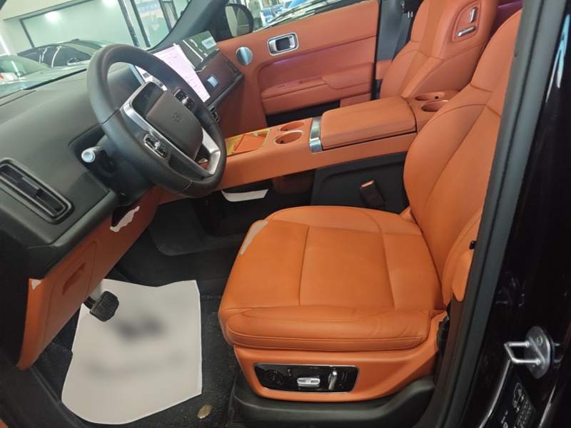 Used Li Auto L8 2023 Pro Model — 14
