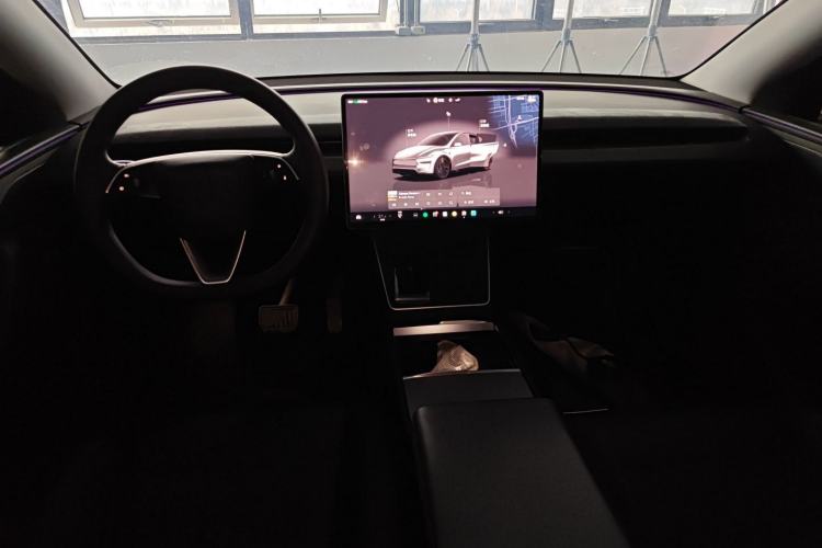 Used Tesla Model Y 2025 Long-Range All-Wheel Drive First Edition
