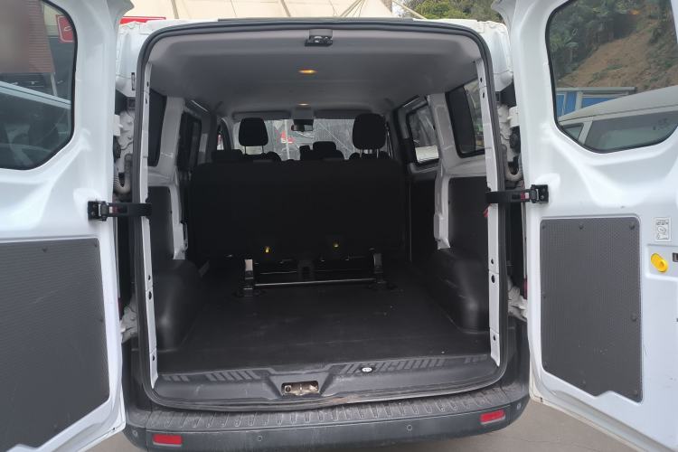 Used Ford Transit 2023 2.0T Gasoline Manual Multifunction Commercial Vehicle Short Wheelbase Low Roof 5/6 Seats