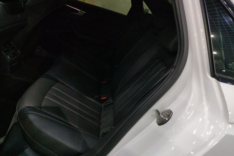 Used Audi A4L 2023 40 TFSI Luxury Dynamic Model
