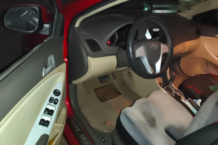 Used Hyundai Verna (older generation) 2010 Sedan 1.4L Automatic Fashionable GT Model Driver Seat